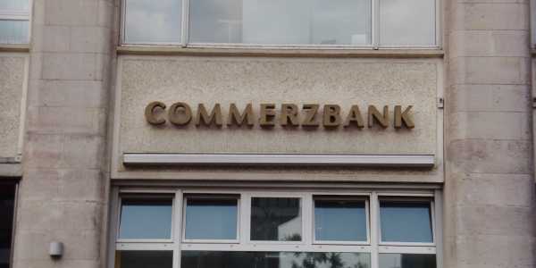 Quickborn Die Commerzbank Tochter Comdirect Hat Wegen Der Turbulenzen An Den Finanzmarkten Im Ers